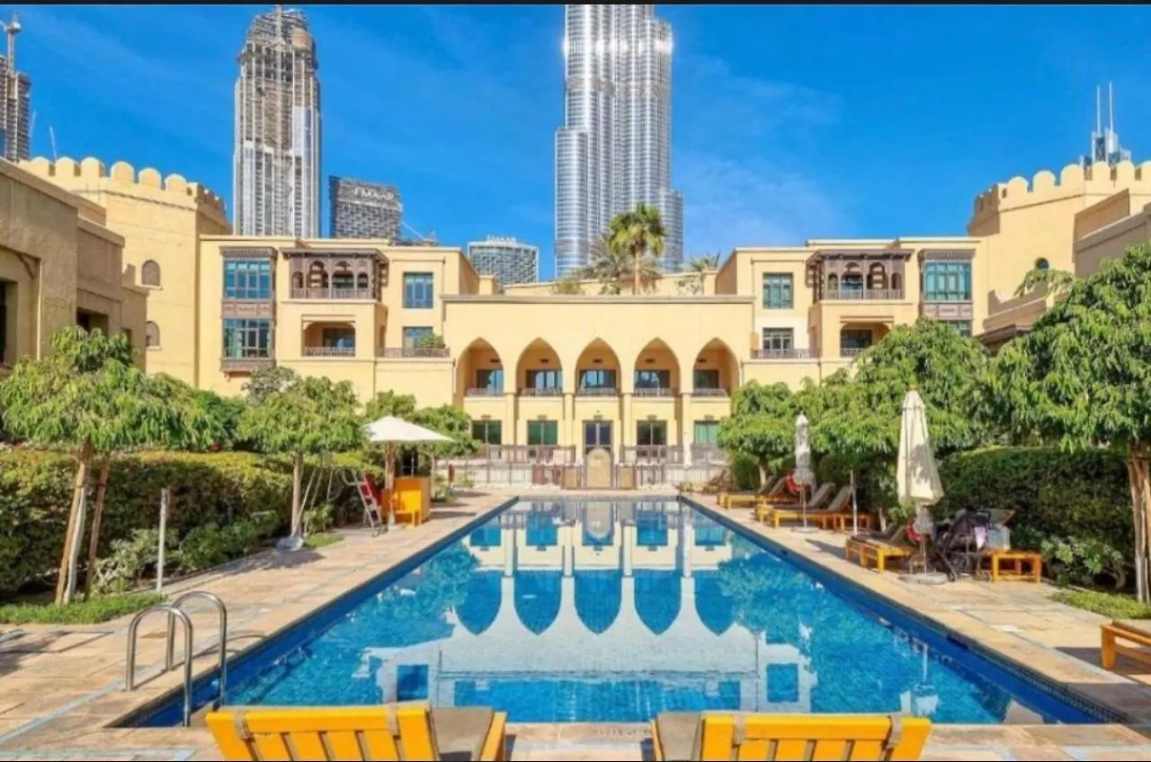 Partial Burj Khalifa View From Balcony, One Bedroom And One Maid Room Apartment, Souk Al Bahar, Dream View Holiday Lejlighed